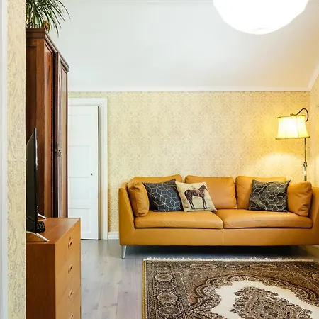 B&B Kaepylaen Helmi *